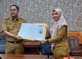 Luluk Tantri Elvandari Dilantik sebagai Plt. Sekretaris DPRD Lampung Selatan