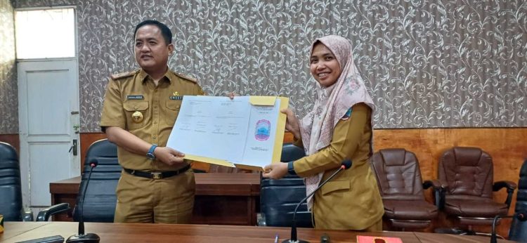 Luluk Tantri Elvandari Dilantik sebagai Plt. Sekretaris DPRD Lampung Selatan