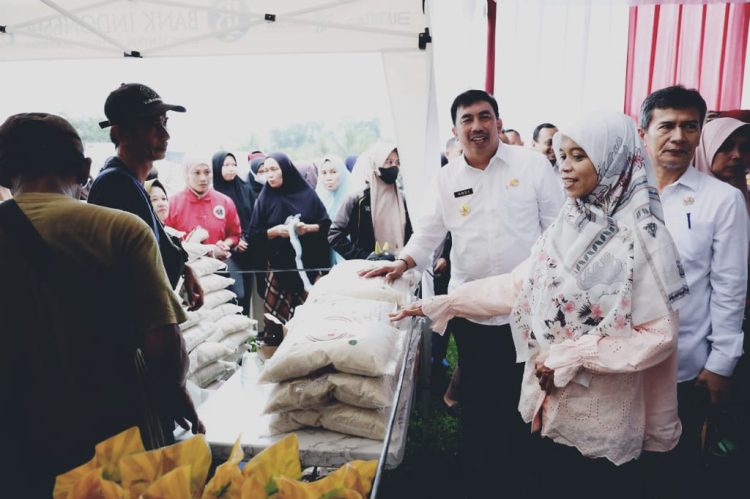 Pemkab Pringsewu Gelar Pasar Murah Bersubsidi Jelang Ramadan, Warga Antusias
