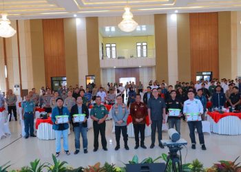 Polda Lampung dan Mahasiswa Salurkan 4.500 Paket Sembako Sambut Ramadan