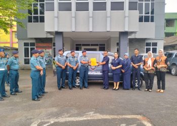 TNI AL Hadir untuk Pendidikan, Lanal Lampung Serahkan Kendaraan Operasional untuk Yayasan Hang Tuah