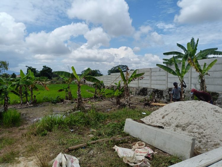 Di Balik Pagar Beton Al-Kautsar: Sengketa Lahan Warisan Picu Tuntutan Penjelasan Transparan