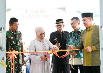 Bupati Pesawaran Resmikan Masjid Herkiar, Simbol Kebersamaan dan Keimanan