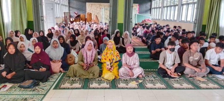 SMAN 1 Kebun Tebu Gelar Pesantren Kilat Ramadan, Siswa Antusias Perdalam Ilmu Agama