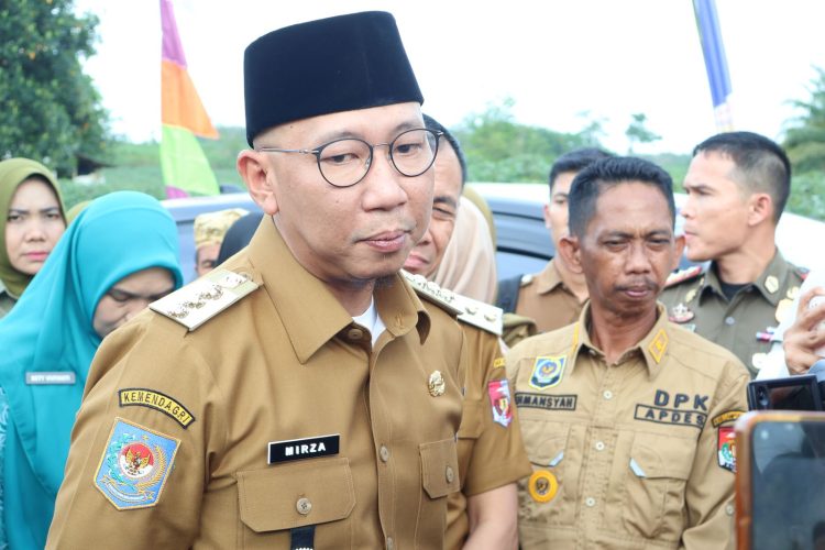 Gubernur Lampung dan Bupati Lampung Utara Resmikan Groundbreaking Perbaikan Jalan di Abung Timur
