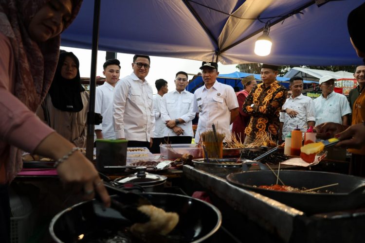 Bupati Parosil & HIPMI Lampung Dukung UMKM di Gebyar Ramadan