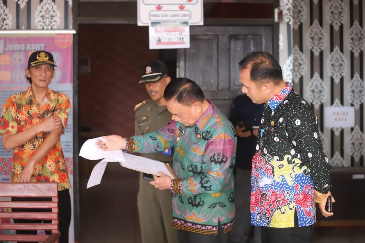 Wabup Lampung Barat Sidak Pegawai, Ingatkan Pentingnya Kedisiplinan
