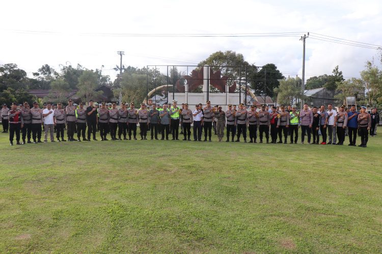 Kapolres Lampung Barat Pimpin Apel Kesiapan Pengamanan Malam Takbir