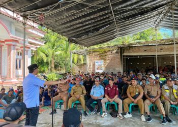 Bupati Parosil Mabsus Pastikan Tidak Ada Pemindahan Warga dari TNBBS