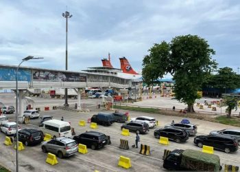 Pemudik Memadati Pelabuhan Bakauheni, Lonjakan Penumpang Mulai Terlihat di H-7 Lebaran