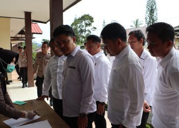 Tes Urine Mendadak, Polres Lampung Barat Buktikan Bebas Narkoba