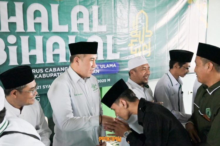 Bupati Pesawaran Serahkan Hibah Tanah ke PCNU untuk Bangun Fasilitas Kesehatan di Pelosok