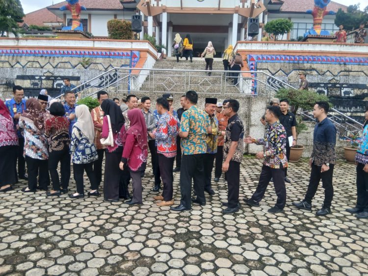 Pemkab Tanggamus Gelar Apel Perdana dan Halalbihalal Pascacuti Idul Fitri