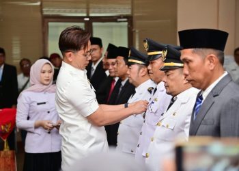 Bupati Egi Lantik Pejabat Baru, Tekankan Profesionalisme dan Keterbukaan Kritik
