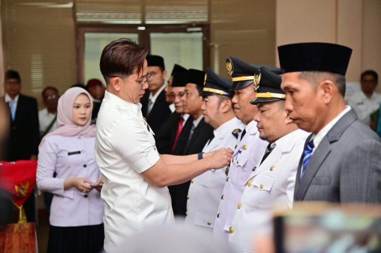 Bupati Egi Lantik Pejabat Baru, Tekankan Profesionalisme dan Keterbukaan Kritik