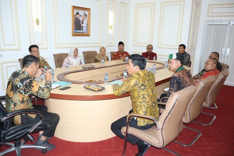 Audiensi Panitia Pembangunan Sekretariat HMI Kotabumi dengan Wabup Romli: Dukungan Penuh untuk Kader Muda dan Pembangunan Daerah