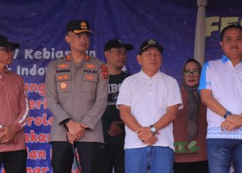 Festival Pendidikan di Kota Metro: Kapolres Dampingi Warga Rayakan Hari Pendidikan Nasional