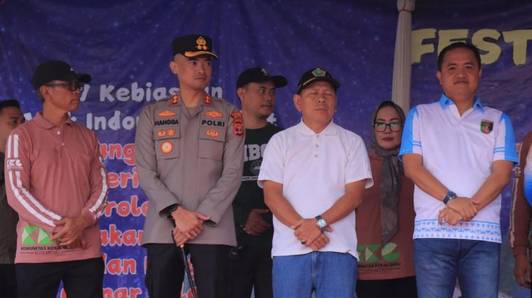 Festival Pendidikan di Kota Metro: Kapolres Dampingi Warga Rayakan Hari Pendidikan Nasional