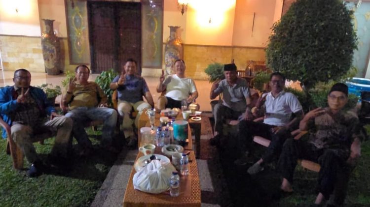 Beredar Foto Pertemuan Cawabup Pesawaran Antonius M. Ali dan Aries Sandi Darma Putra, Pertanda Dukungan Menjelang PSU?