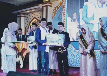 Bupati Pringsewu Hadiri Haflah Takhrij IMBOS, Tegaskan Dukungan untuk Pendidikan Religius dan Berkualitas