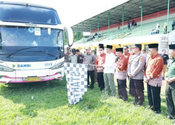 Lampung Utara Lepas 47 Jemaah Haji Kloter 2, Suasana Haru Warnai Perjalanan Menuju Tanah Suci