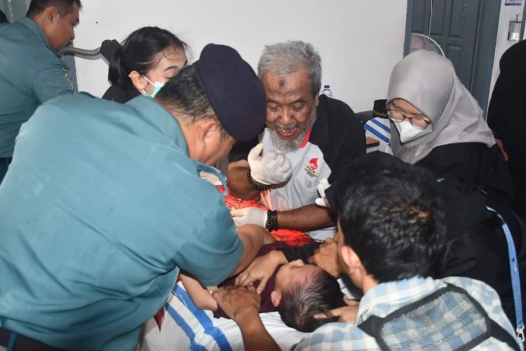 “Jelang HUT ke-60, Lanal Lampung Gelar Khitan Massal & Donor Darah: Wujud Nyata Peduli Sesama”