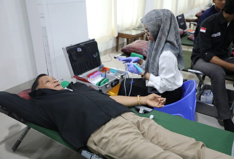 Ketua PMI Lampung Buka Donor Darah di Unila: Mahasiswa Diapresiasi Jadi Motor Kemanusiaan Kampus