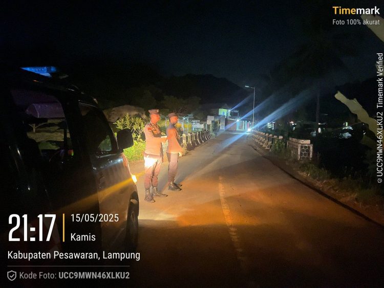 Patroli Malam Polsek Padang Cermin Sisir Jalur Rawan Way Ratai, Wujud Nyata Kehadiran Polri di Tengah Masyarakat