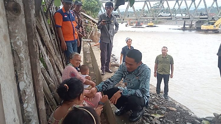 Wabup Tanggamus Pimpin Normalisasi Sungai Way Semuong, Cegah Ancaman Banjir di Pemukiman Warga