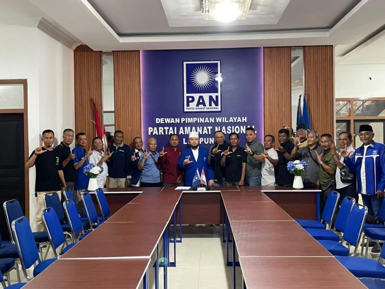 Silaturahmi Team 11 Insan Pers Lampung Selatan dengan DPW PAN Lampung