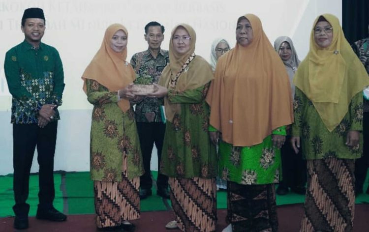 Milad ke-108 Aisyiyah: Bupati Riyanto Ajak Perempuan Muhammadiyah Perkuat Akar Pembangunan Pringsewu