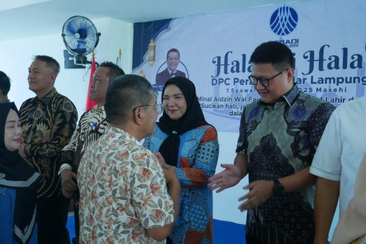 Wali Kota Eva Dwiana Hadiri Halal Bihalal PERADI: Perkuat Sinergi Penegakan Hukum di Bandar Lampung