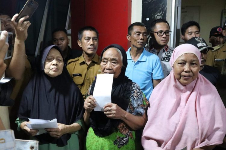 Wali Kota Eva Dwiana Perintahkan OPD Bergerak Cepat Bantu Korban Banjir di Panjang Utara