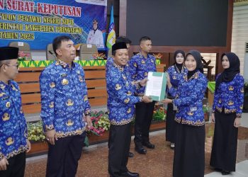 Bupati Pringsewu Serahkan SK CPNS Formasi 2024, Dorong Semangat Pelayanan Profesional dan Berintegritas