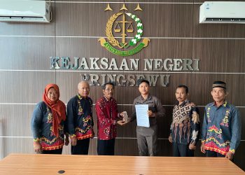 Kejari Pringsewu Sita Uang Titipan dari 13 Kakon Terkait Dugaan Korupsi Bimtek 2024