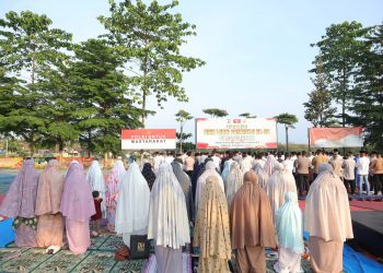 Kebersamaan di Hari Raya: Polres Pesawaran Gelar Sholat Idul Adha Bersama Warga