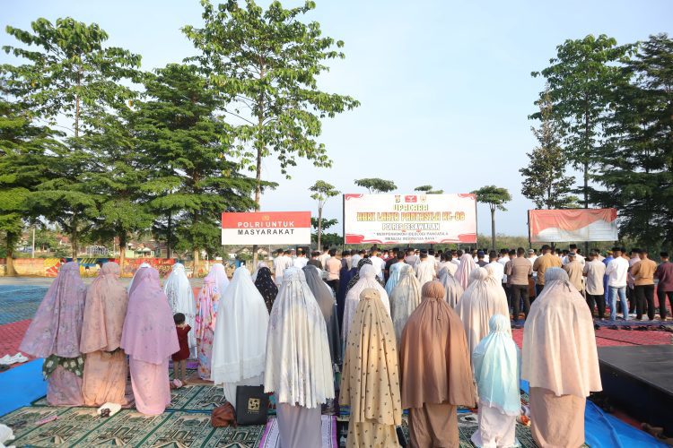 Kebersamaan di Hari Raya: Polres Pesawaran Gelar Sholat Idul Adha Bersama Warga