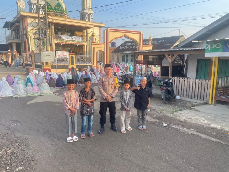 Polsek Kedondong Amankan Sholat Idul Adha, Ratusan Jamaah Beribadah dengan Khusyuk di Tiga Kecamatan
