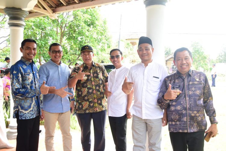 Putri Zulkifli Hasan Salurkan 198 Ton Benih Padi untuk Petani Tanggamus, Dorong Kemandirian Pangan