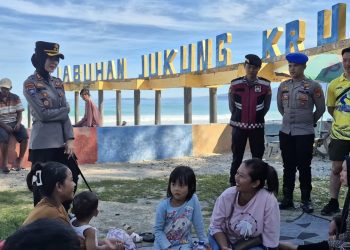 Sambut Krui Pro 2025, Polisi Turis Multibahasa Siap Kawal Wisatawan di Pesisir Barat