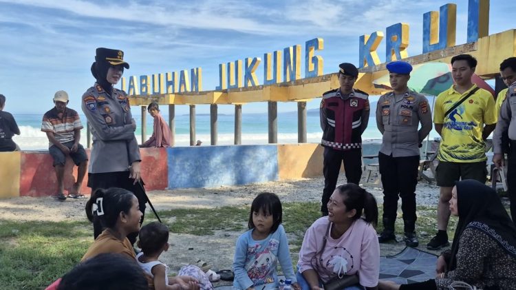Sambut Krui Pro 2025, Polisi Turis Multibahasa Siap Kawal Wisatawan di Pesisir Barat