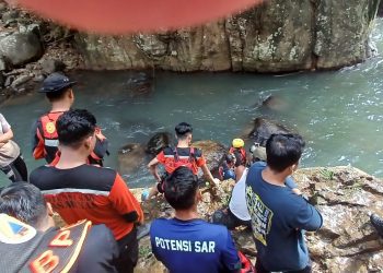 Tragis di Wisata Alam: Korban Tenggelam Ditemukan di Air Terjun Batu Menyan