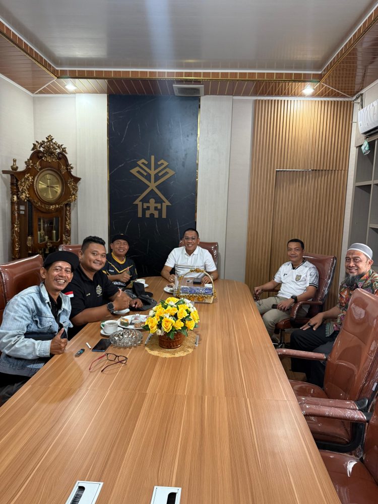 SIKAMBHARA Dapat Apresiasi Kadispora Lampung: Dukung Sepak Bola Maju, Jaga Sportivitas Suporter