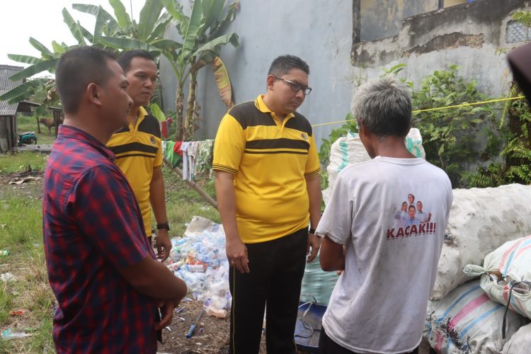 Hari Bhayangkara ke-79: Polres Lampung Selatan Tebar Kebahagiaan Lewat Bakti Sosial Sembako