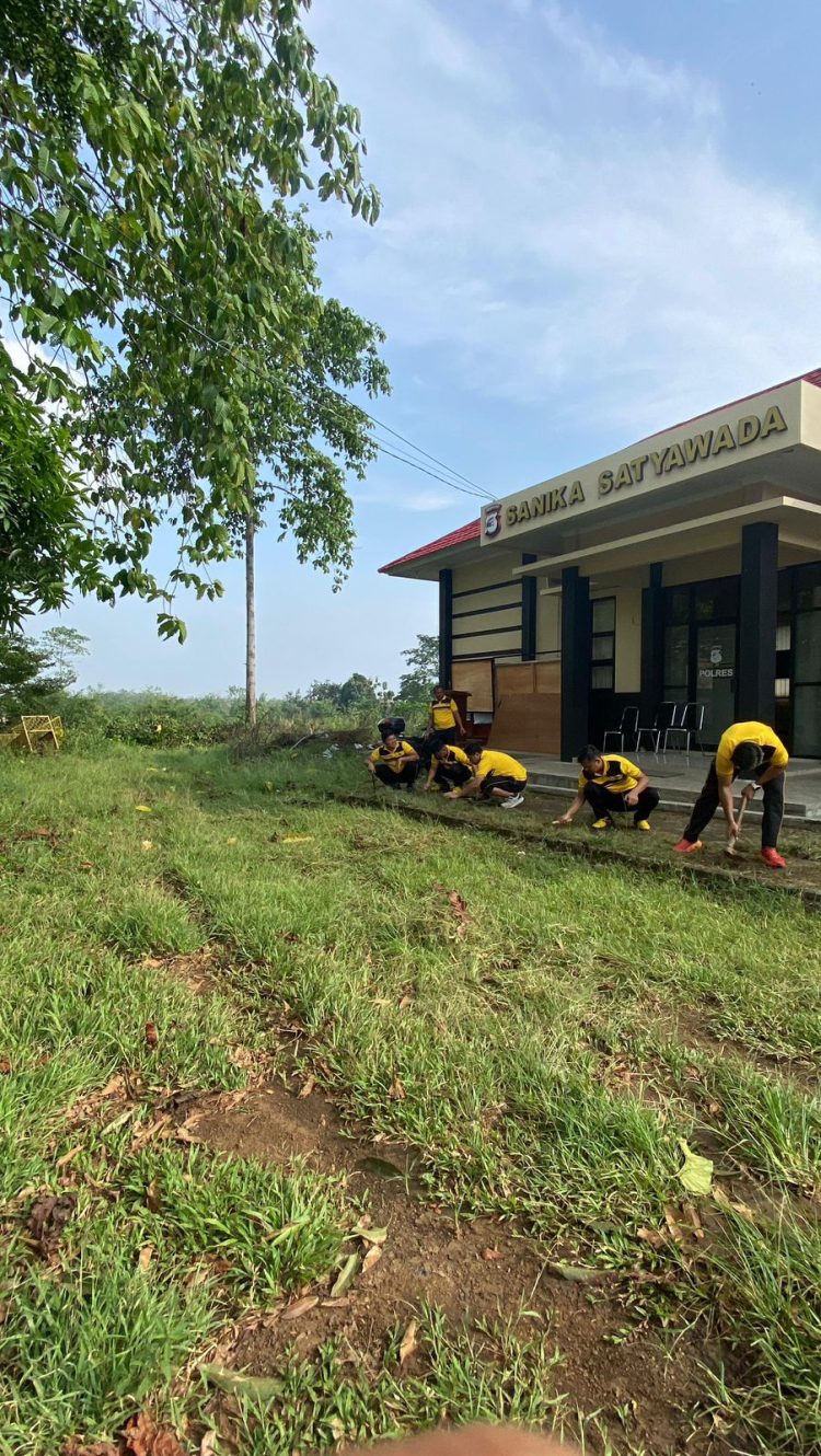 Polres Pesawaran Gelar Kurve Bersama, Wujudkan Lingkungan Kerja Bersih dan Nyaman