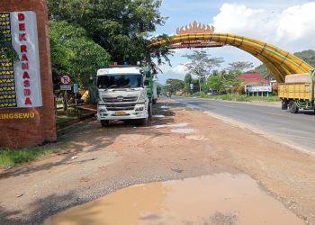 Bahu Jalan Rest Area Wates Rusak Parah, Wajah Pringsewu Butuh Sentuhan Perbaikan