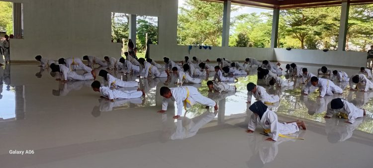 Prajurit Yonif 7 Marinir Ikuti Latihan Bersama dan Ujian Kenaikan Tingkat Karate di Pesawaran