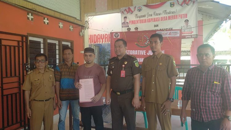 Kejari Tanggamus Hentikan Penuntutan Kasus Penggelapan lewat Restorative Justice di Semaka