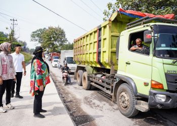 Pemerintah Kota Bandar Lampung Cor Beton Jalan Teuku Cik Ditiro
