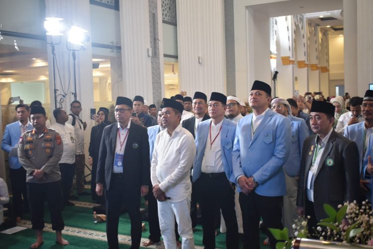 Masjid Bukan Hanya Tempat Ibadah: Wamenag dan Gubernur Jabar Gaungkan Masjid Sebagai Sumber Kehidupan Umat